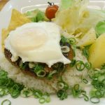 塩ダレロコモコ